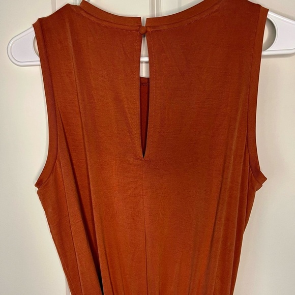 Banana Republic Sleeveless Jumpsuit with Wide-Leg Silhouette - Picture 8 of 11